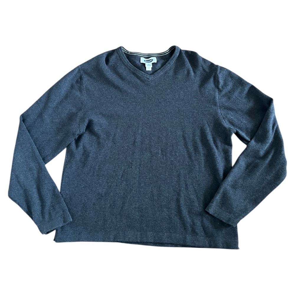 Old Navy Gray V-Neck Sweater with Long Sleeves and Ribbed Cuffs